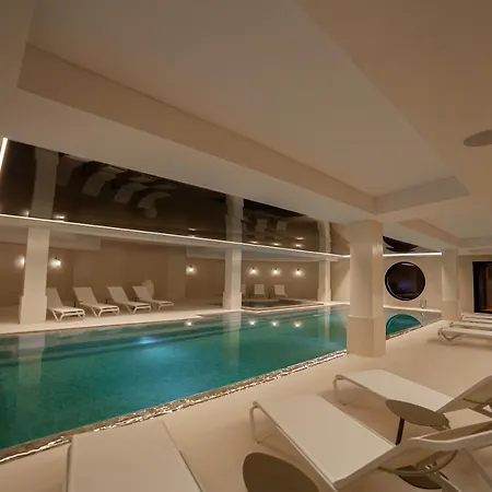 Sport Club Residences & Apartman *