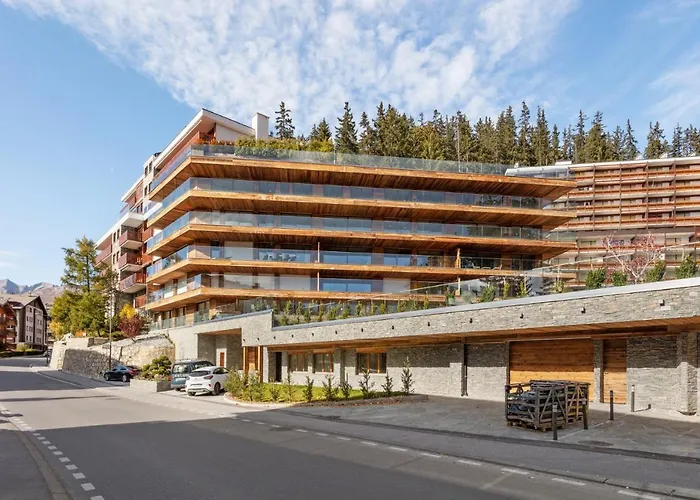 Sport Club Residences & 克莱恩 蒙塔纳