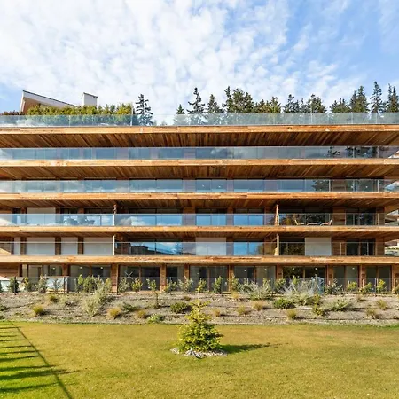 아파트 Sport Club Residences & *